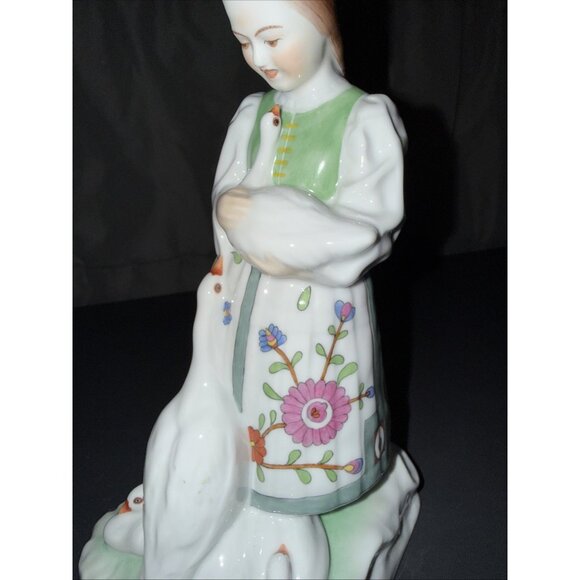 HEREND Peasant Girl With Geese Green Dress 8" Tall Porcelain - Picture 9 of 11